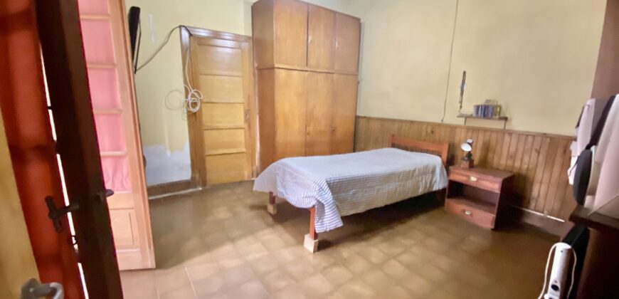 Casa en lote propio en La Plata